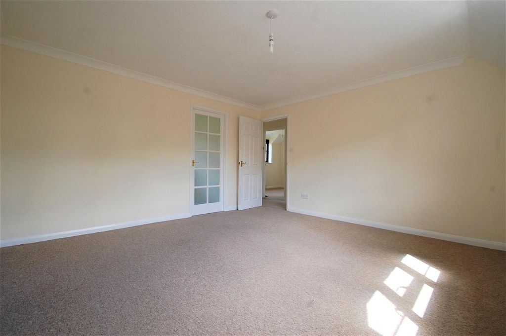 Property photo 3 of 8 Living Room