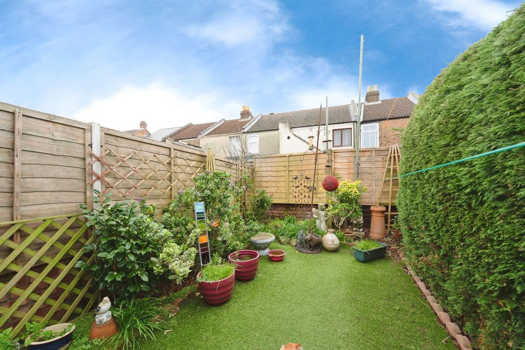 Property photo 1 of 11 Pbox-Img.Jpg