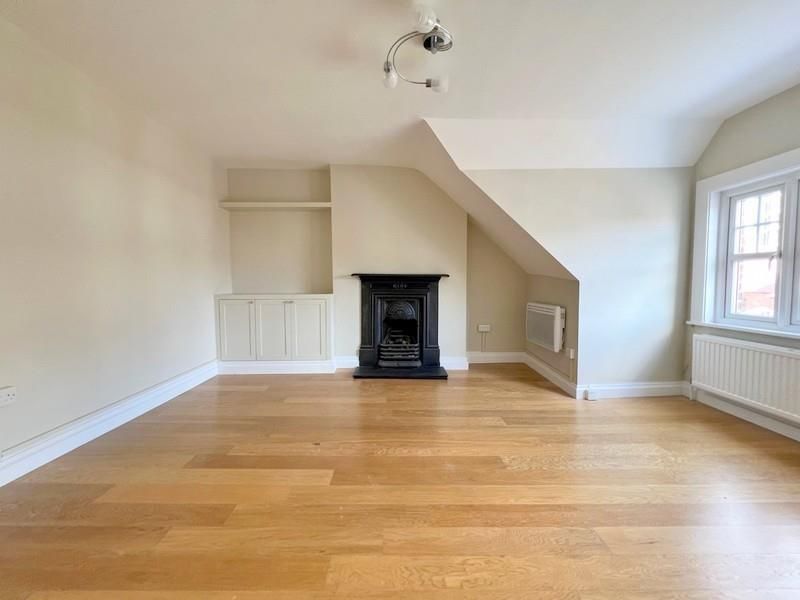 Property photo 3 of 11 Balcony