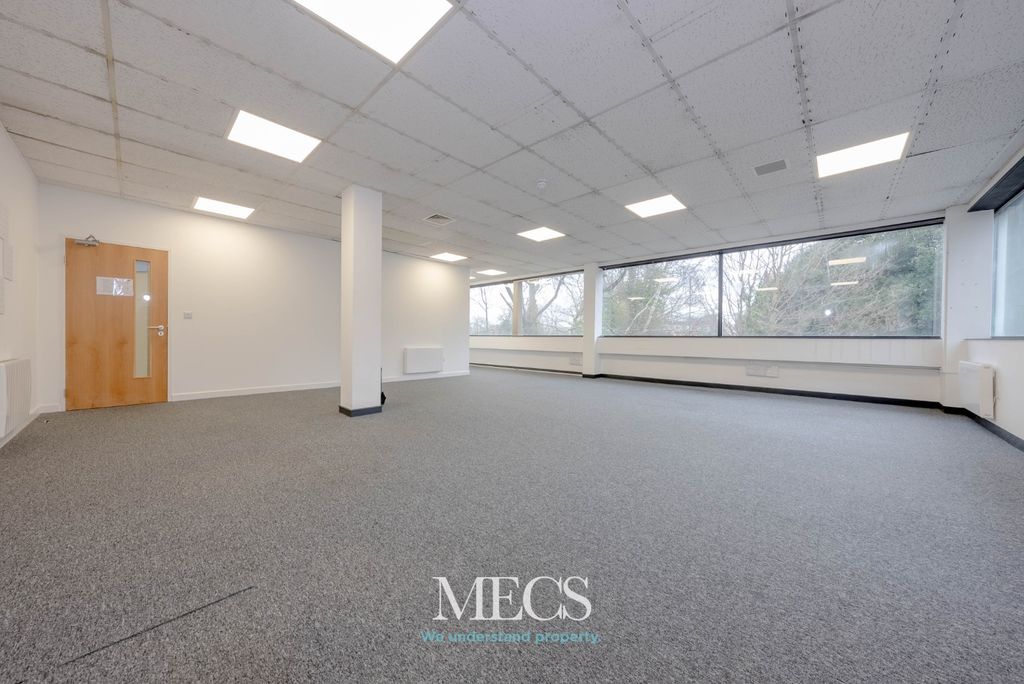 Property photo 2 of 13 4006092