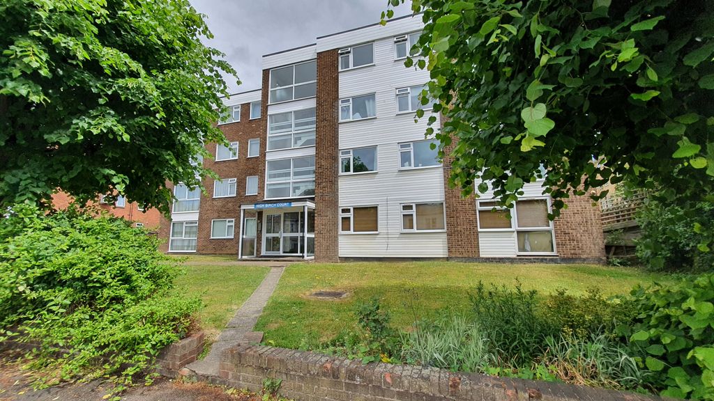 Property photo 1 of 14 2 Bedroom Flat