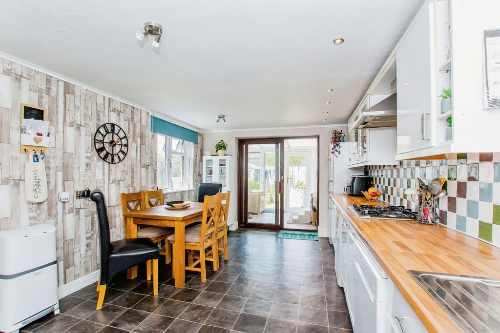 Property photo 3 of 17 Photography