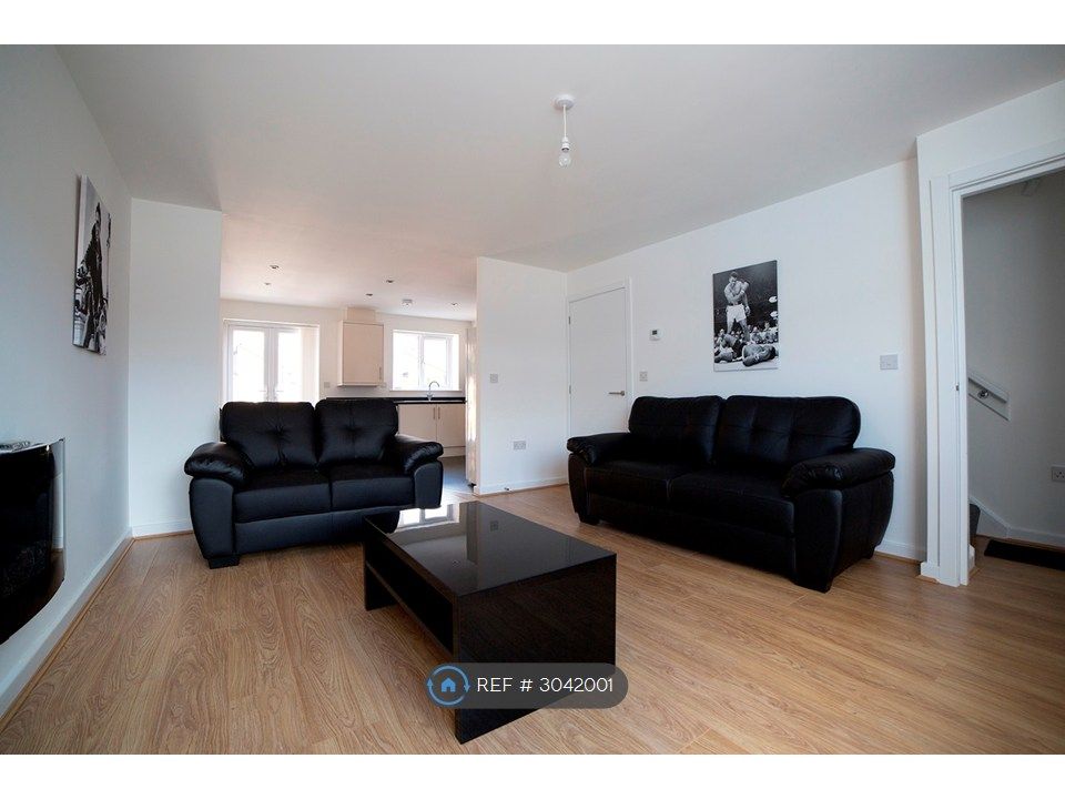Property photo 3 of 9 Lounge