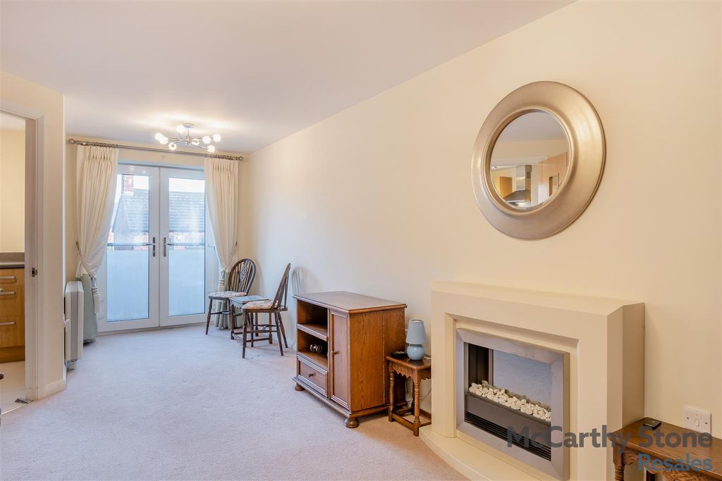 Property photo 3 of 43 8672899-Interior03.Jpg