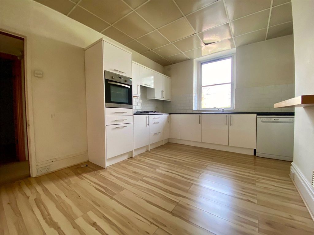 Property photo 2 of 12 Picture No. 02