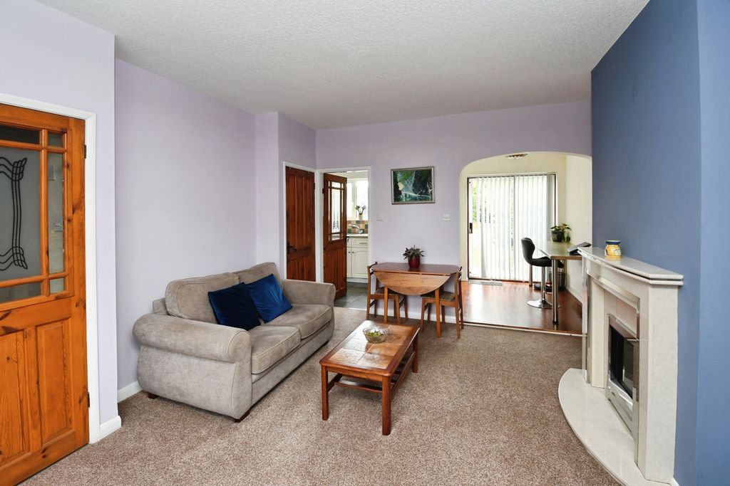 Property photo 3 of 17 Photo