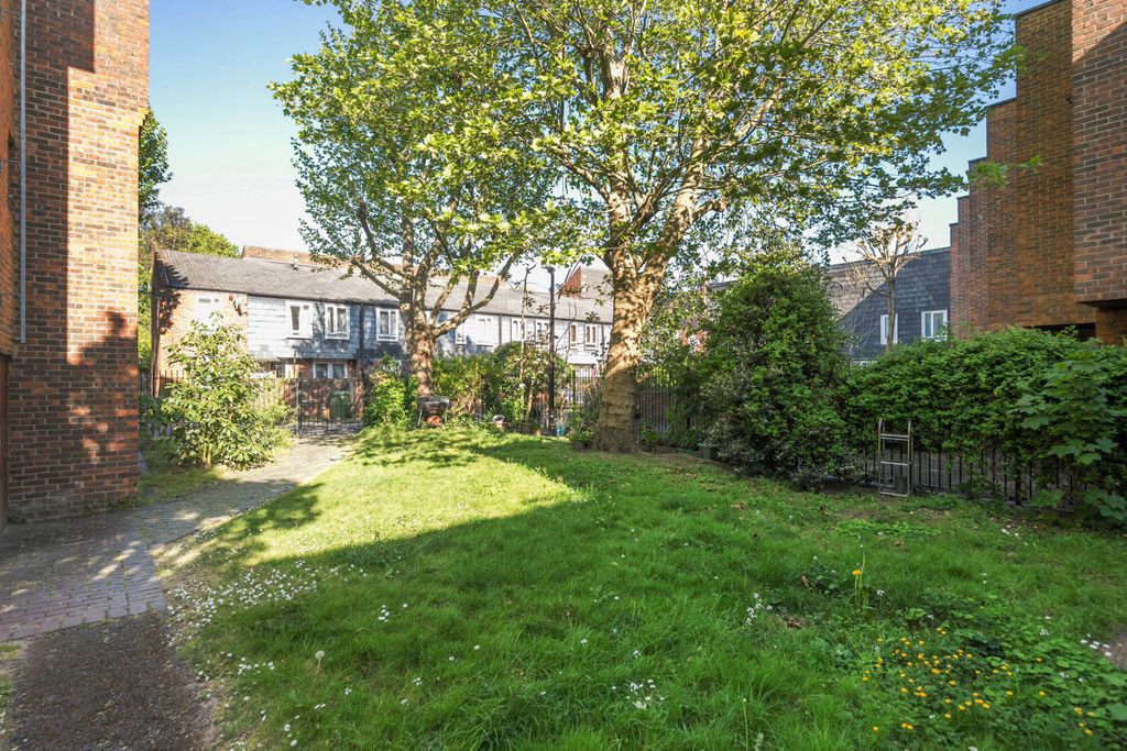 Property photo 3 of 13 1447096-14-69Ea4A...
