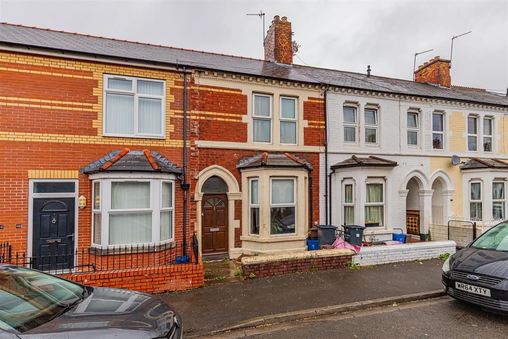 Property photo 1 of 12 Aberdovey Street 1-12.Jpg
