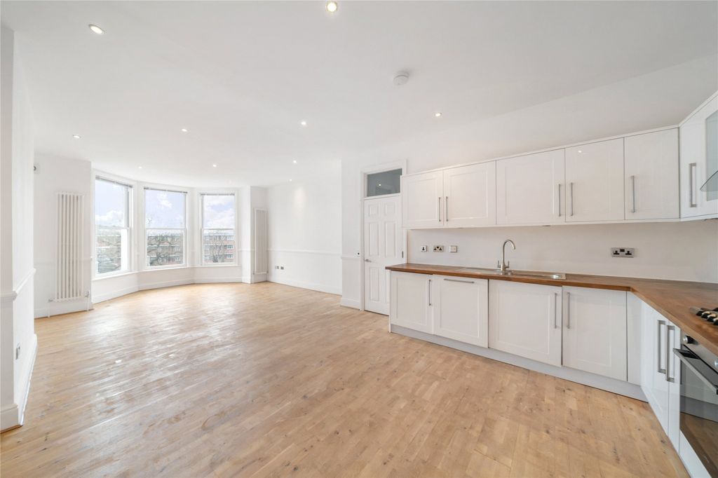 Property photo 3 of 10 Picture No. 07