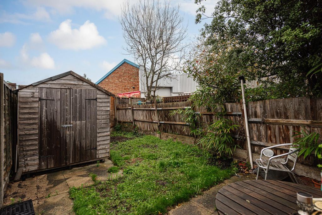 Property photo 2 of 15 Rightmove 13.Jpg