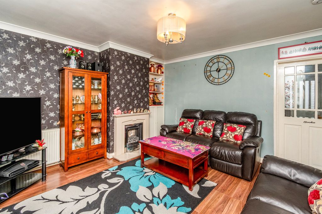 Property photo 3 of 15