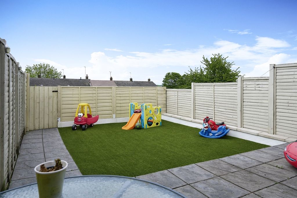 Property photo 1 of 10 Garden