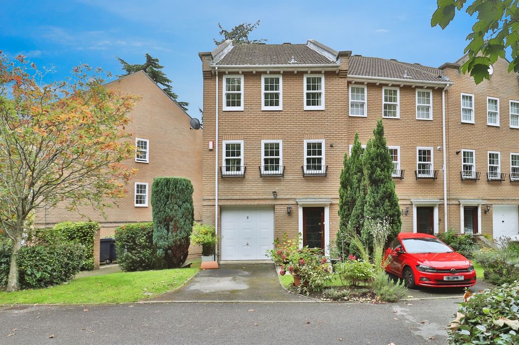 Property photo 2 of 17