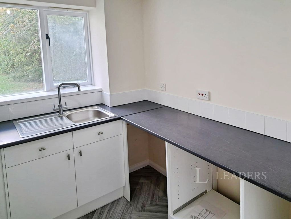 Property photo 3 of 10 Pbox-Img.Jpg