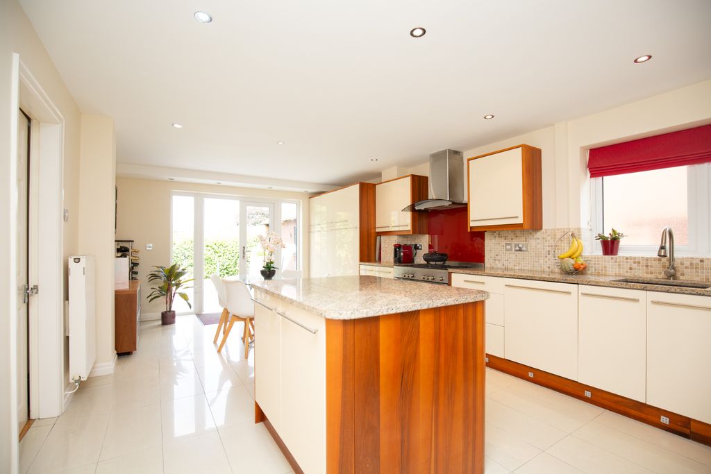 Property photo 2 of 45 Mw-677