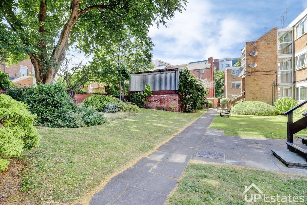 Property photo 2 of 13