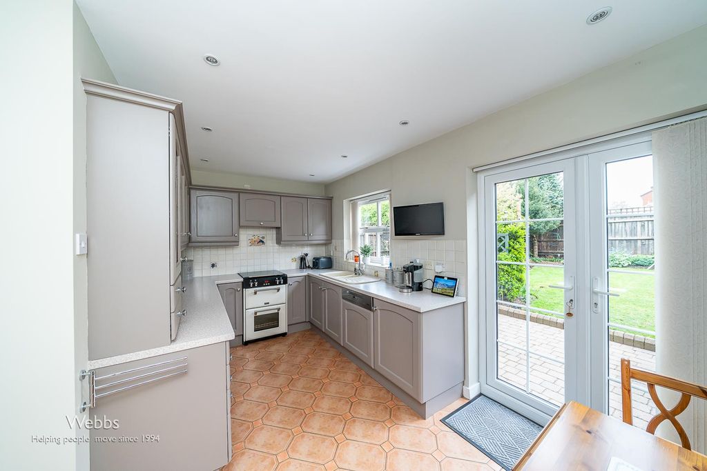 Property photo 3 of 32 Â© Webbs Estate Agents Â© (109 Of 149).Jpg