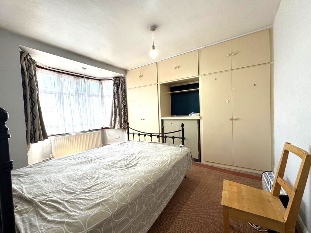 Property photo 3 of 5 Edc44F3E-5115-4c57-B005-00Fa35348000