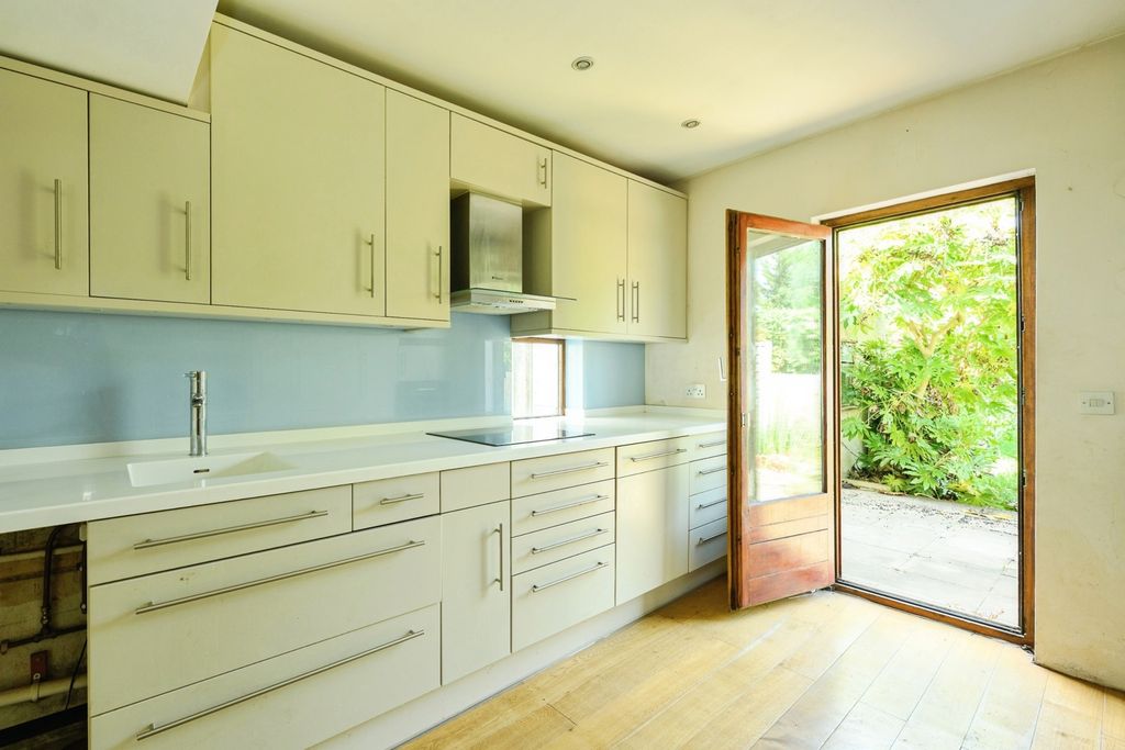 Property photo 2 of 19 Pbox-Img.Jpg
