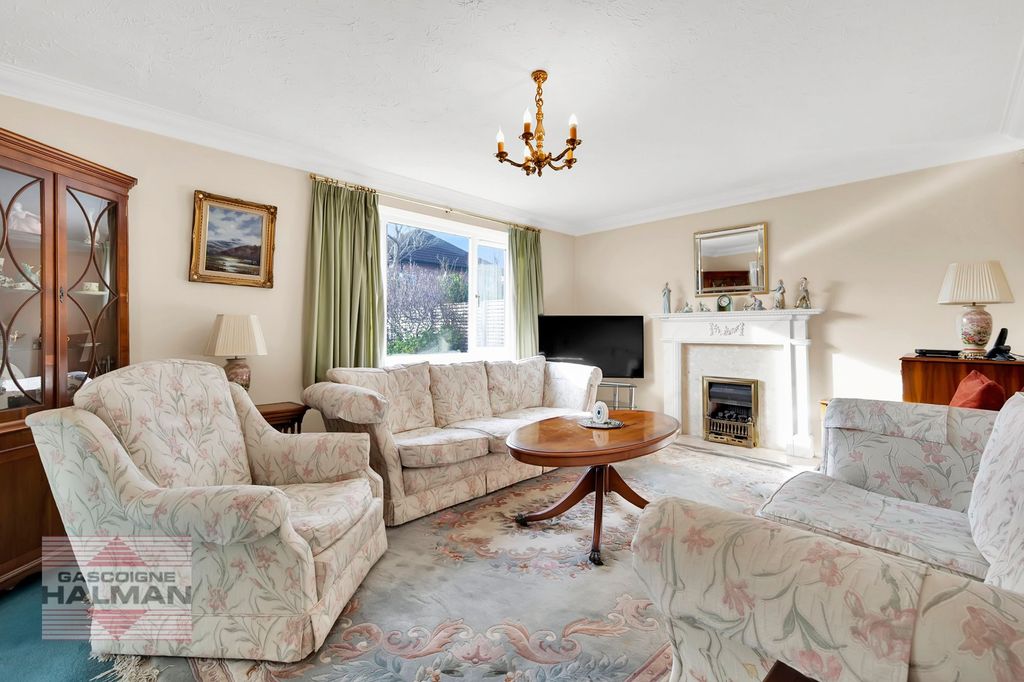 Property photo 3 of 21