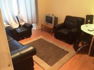 Property photo 2 of 6