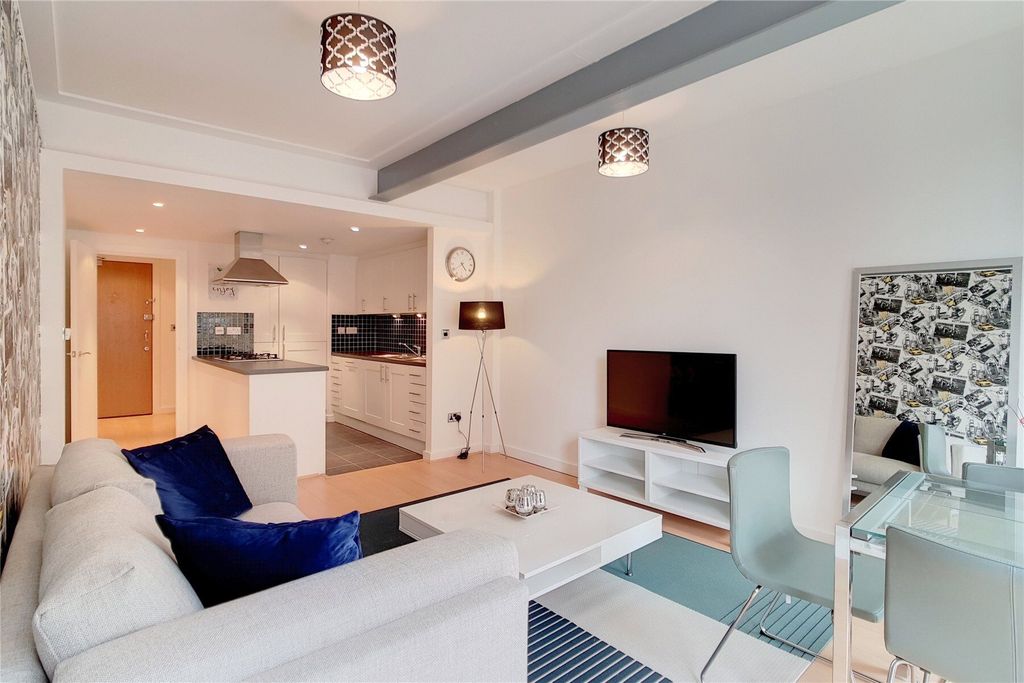 Property photo 2 of 15 Picture No. 04