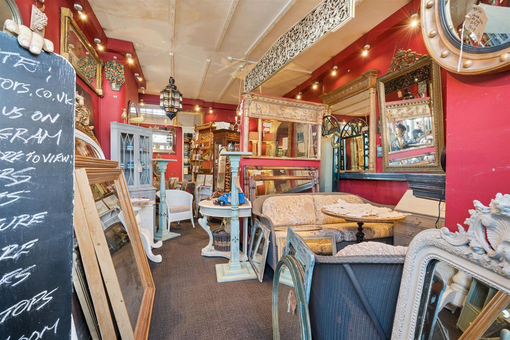 Property photo 3 of 8 387 Durnsford Road Sw19 Showroom 1.Jpg