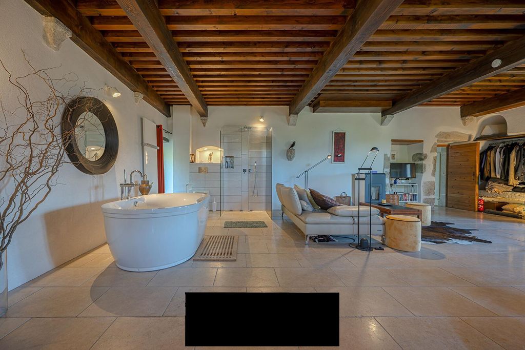 Property photo 3 of 3