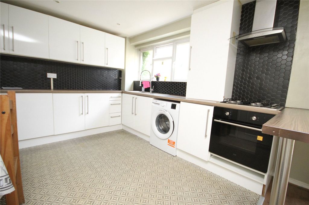 Property photo 3 of 10 Picture No. 04