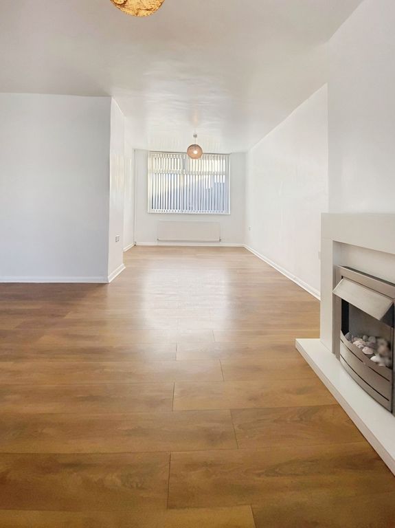 Property photo 2 of 16 4726724