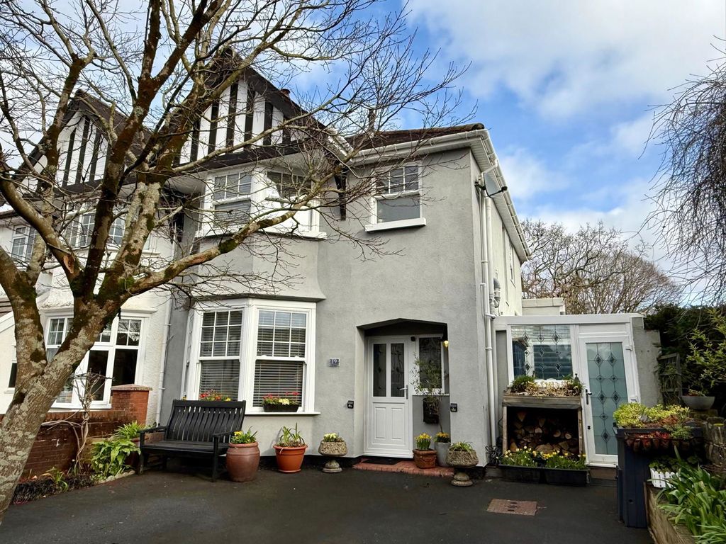 Property photo 1 of 31