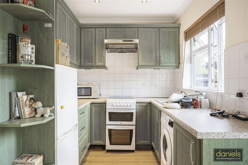 Property photo 3 of 8 13_63149_Watermarked.Jpg