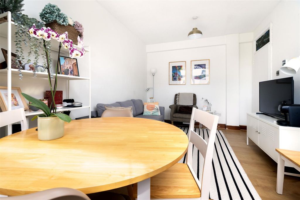 Property photo 2 of 11 P04.Jpg