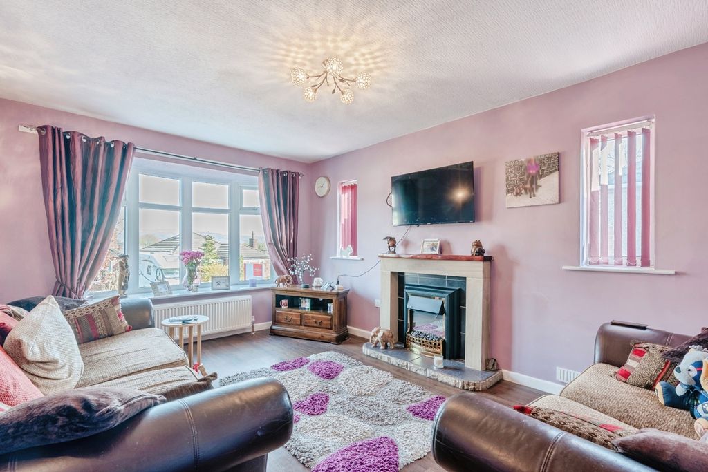 Property photo 3 of 18 Pbox-Img.Jpg