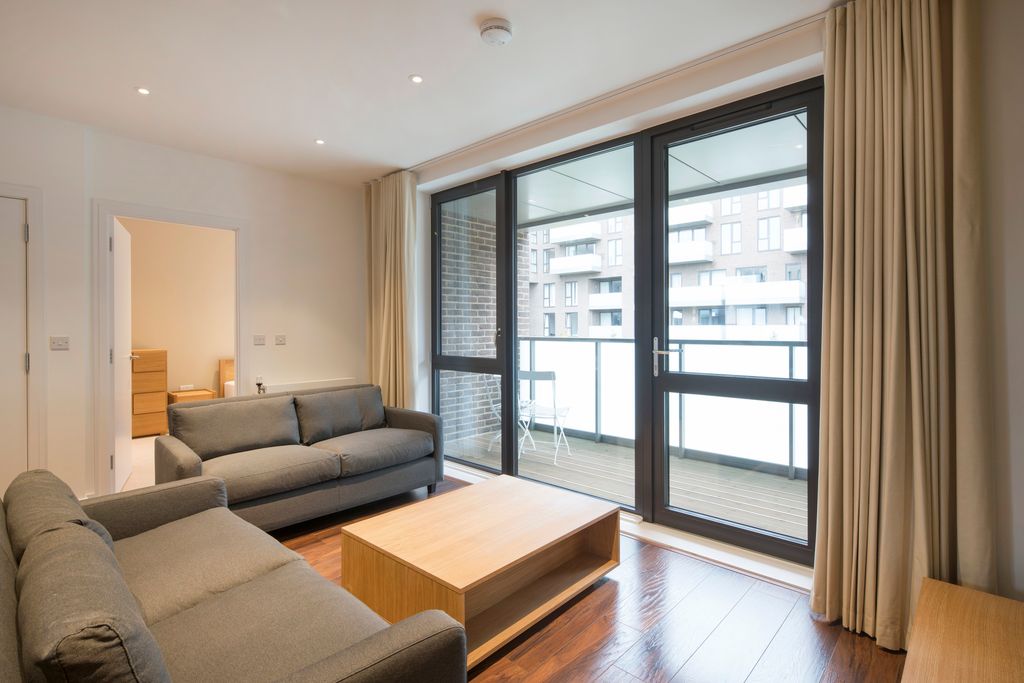 Property photo 3 of 12