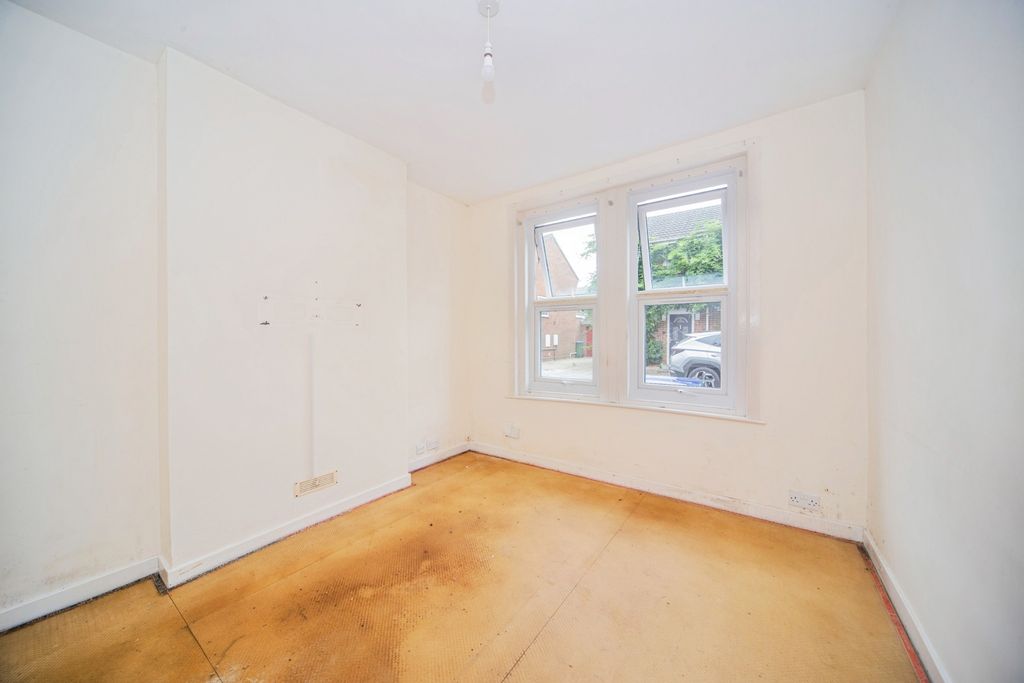 Property photo 2 of 14 Pbox-Img.Jpg