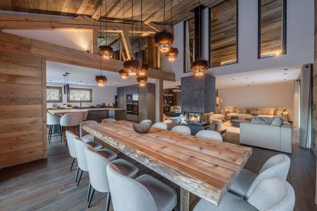 Property photo 1 of 12 Chamonix Chalet For
