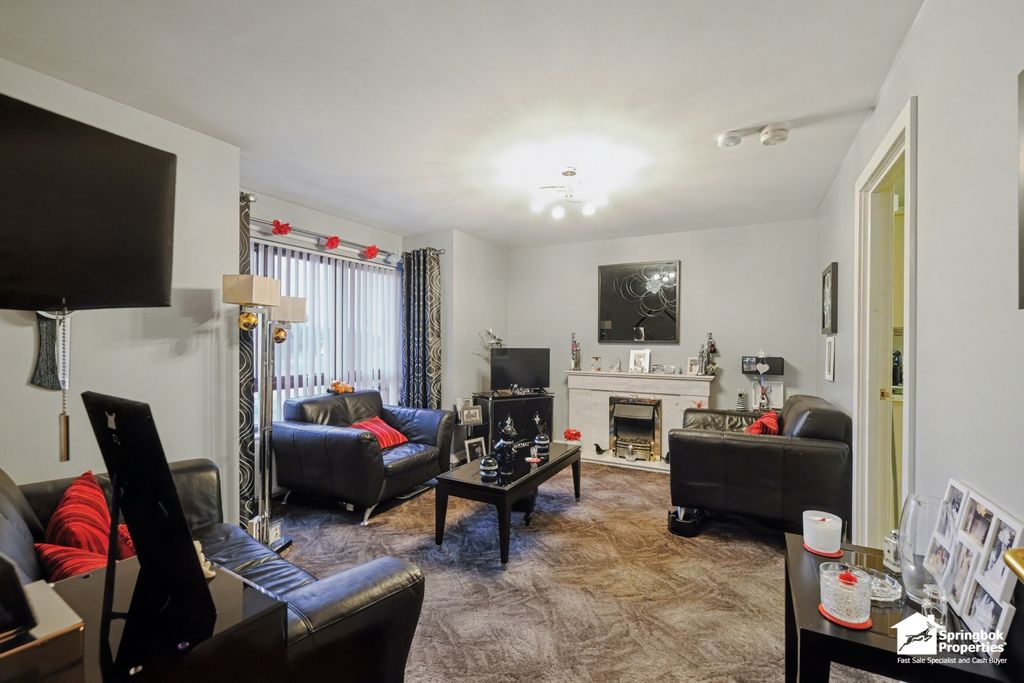 Property photo 3 of 18 Image 2