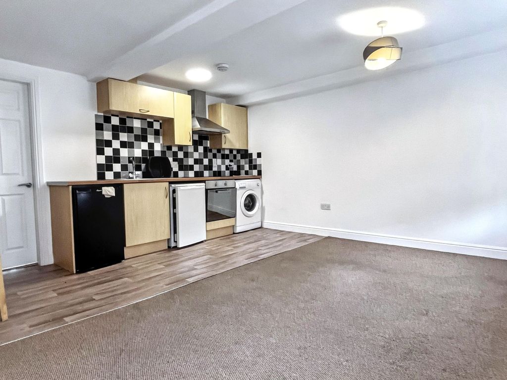 Property photo 2 of 8