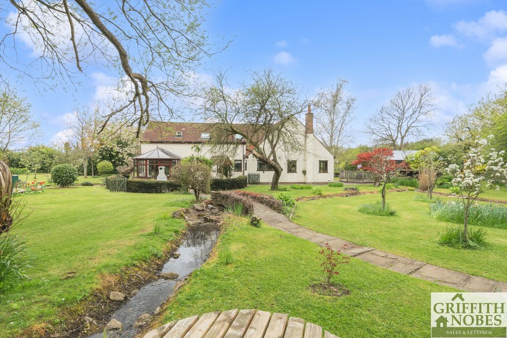 Property photo 2 of 31 Outside Rear