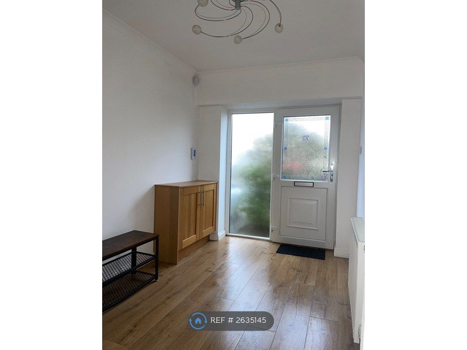 Property photo 2 of 27