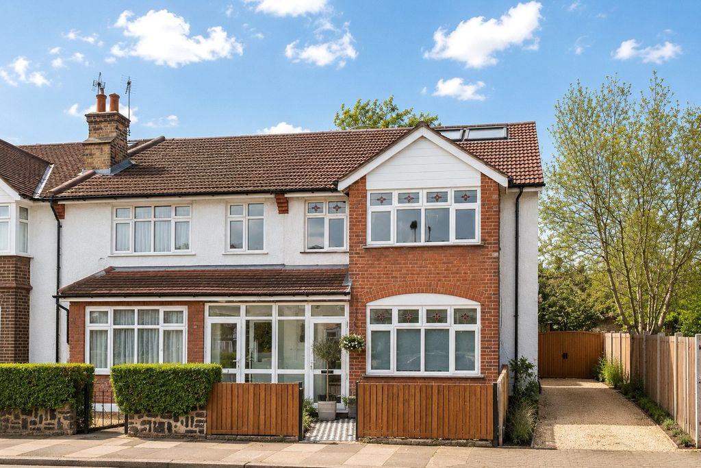 Property photo 1 of 17 Picture No. 24