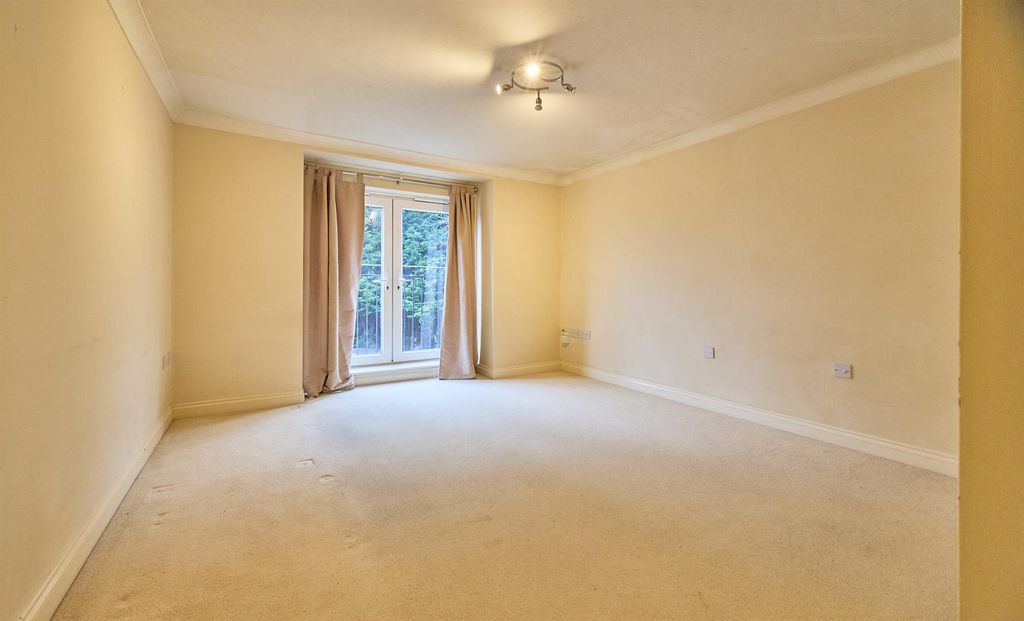 Property photo 3 of 6 Lounge/Dining Room To Front