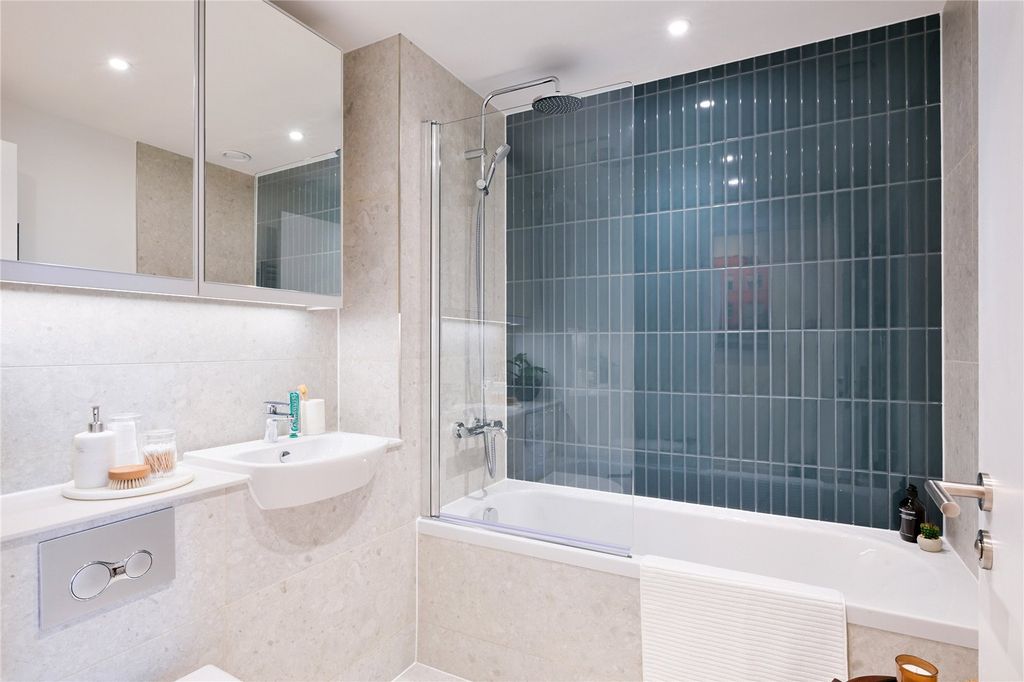 Property photo 3 of 13 Picture No. 02