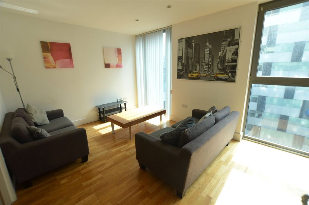 Property photo 2 of 11 Picture No. 08
