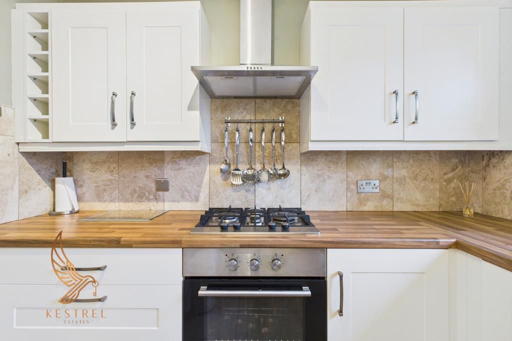 Property photo 2 of 27 18.Png