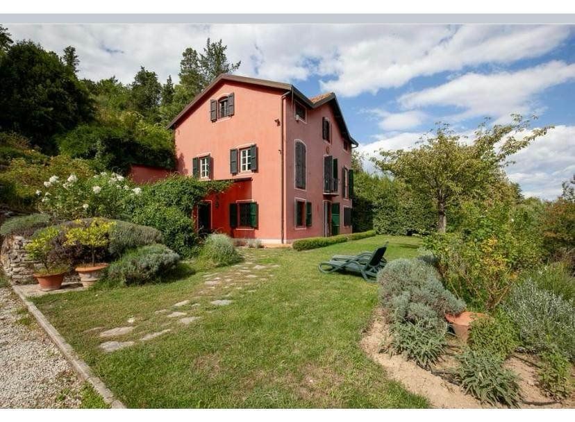 Property photo 2 of 30