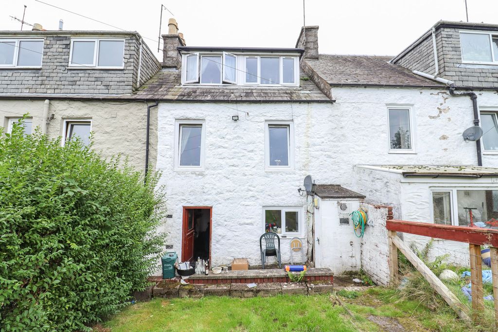 Property photo 2 of 23