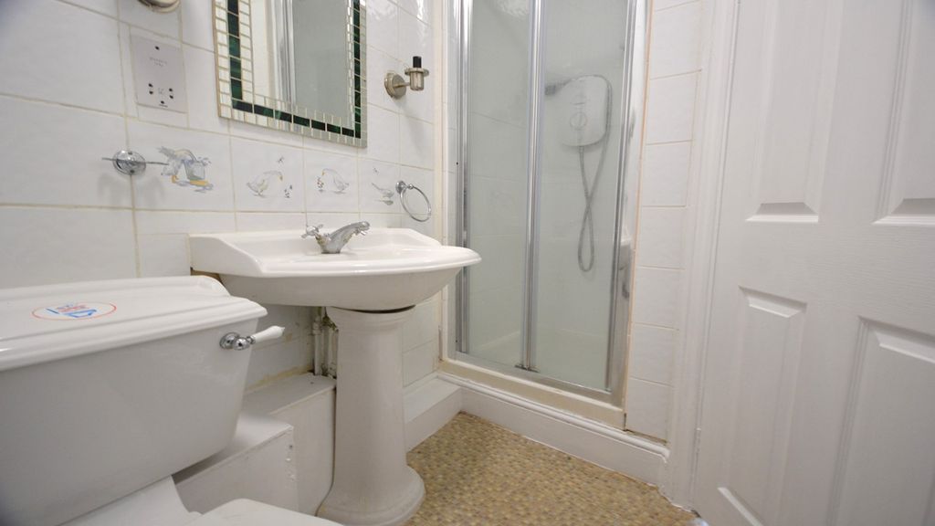 Property photo 3 of 3