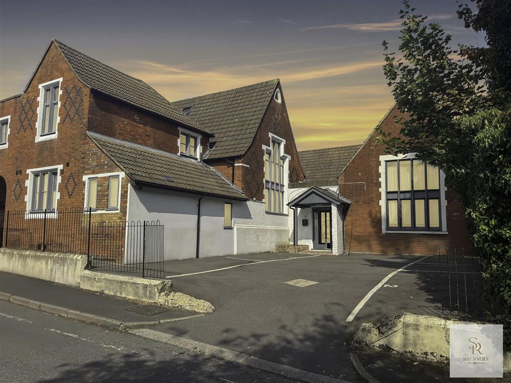 Property photo 1 of 17 Img_6611.Jpg